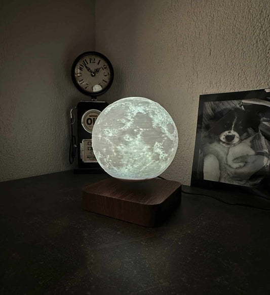 Lampe flottante, la lune